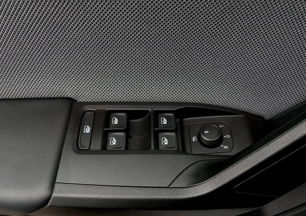 Seat Leon cena 73900 przebieg: 54221, rok produkcji 2022 z Polkowice małe 254